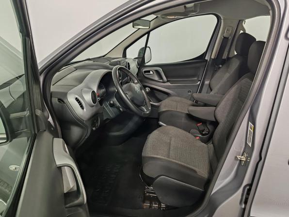 Citroen Berlingo II Рестайлинг 2 с пробегом 2017 года, цена 1 399 000 рублей, 71888 км, компактвэн, Автокод Объявления