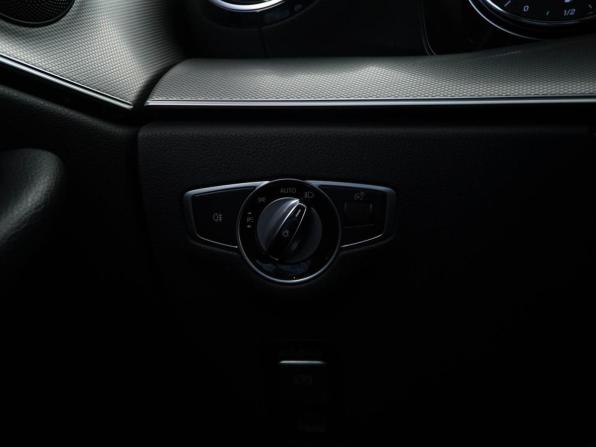 Mercedes-Benz E-Класс V (W213 S213 C238) с пробегом 2017 года, цена 2 351 055 рублей, 84474 км, универсал, Автокод Объявления