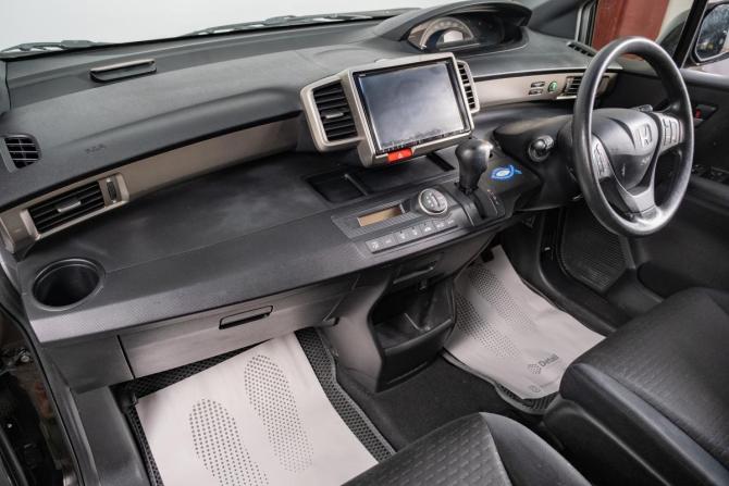 Honda Freed I Рестайлинг с пробегом 2012 года, цена 1 189 000 рублей, 157000 км, компактвэн, Автокод Объявления