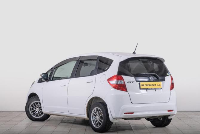 Honda Fit II с пробегом 2011 года, цена 799 000 рублей, 155000 км, хэтчбек, Автокод Объявления