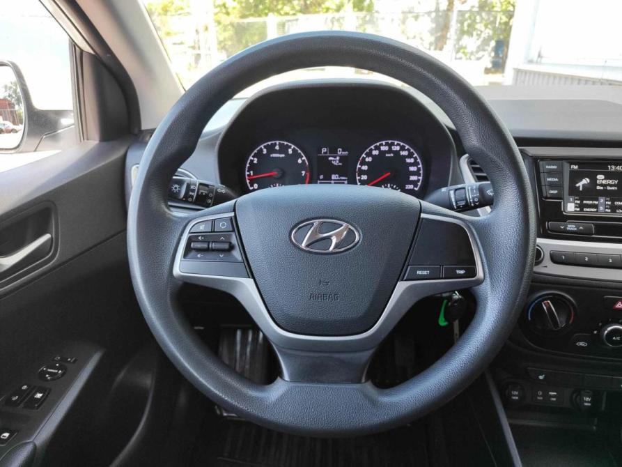 Hyundai Solaris II Санкт-Петербург  - изображение 19