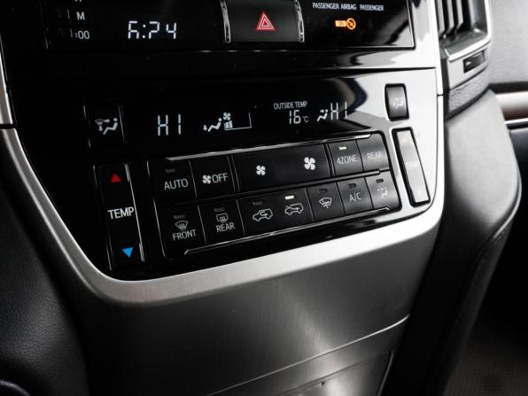 Toyota Land Cruiser 200 Series Рестайлинг 2 с пробегом 2021 года, цена 7 799 000 рублей, 113491 км, внедорожник, Автокод Объявления