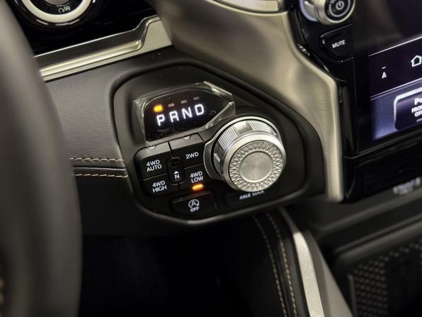 Ram 1500 V Рестайлинг с пробегом 2026 года, цена 12 500 000 рублей, 27 км, offers.body_type.unknown, Автокод Объявления