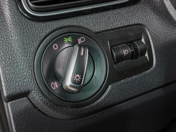 Volkswagen Polo V Рестайлинг с пробегом 2018 года, цена 1 349 000 рублей, 168407 км, седан, Автокод Объявления