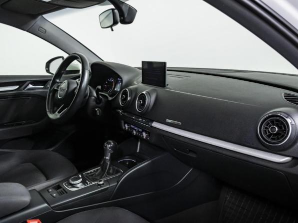 Audi A3 III (8V) Рестайлинг с пробегом 2019 года, цена 1 650 000 рублей, 118000 км, седан, Автокод Объявления