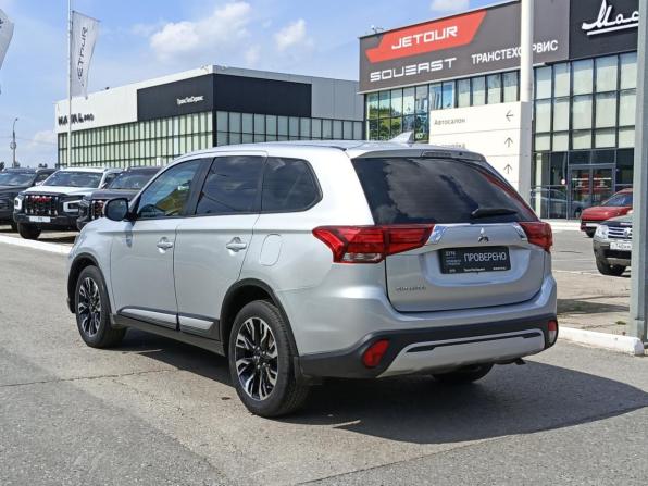 Mitsubishi Outlander III Рестайлинг 3 с пробегом 2020 года, цена 2 340 000 рублей, 133429 км, внедорожник, Автокод Объявления
