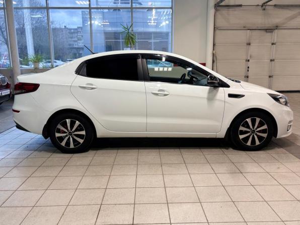 Kia Rio III Рестайлинг с пробегом 2017 года, цена 1 199 000 рублей, 108106 км, седан, Автокод Объявления