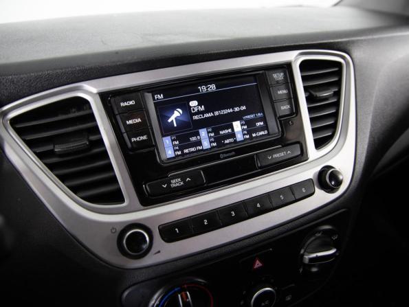 Hyundai Solaris II Рестайлинг с пробегом 2020 года, цена 989 000 рублей, 140165 км, седан, Автокод Объявления