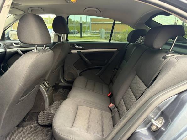Skoda Octavia II (A5) Рестайлинг с пробегом 2013 года, цена 545 000 рублей, 323000 км, лифтбек, Автокод Объявления