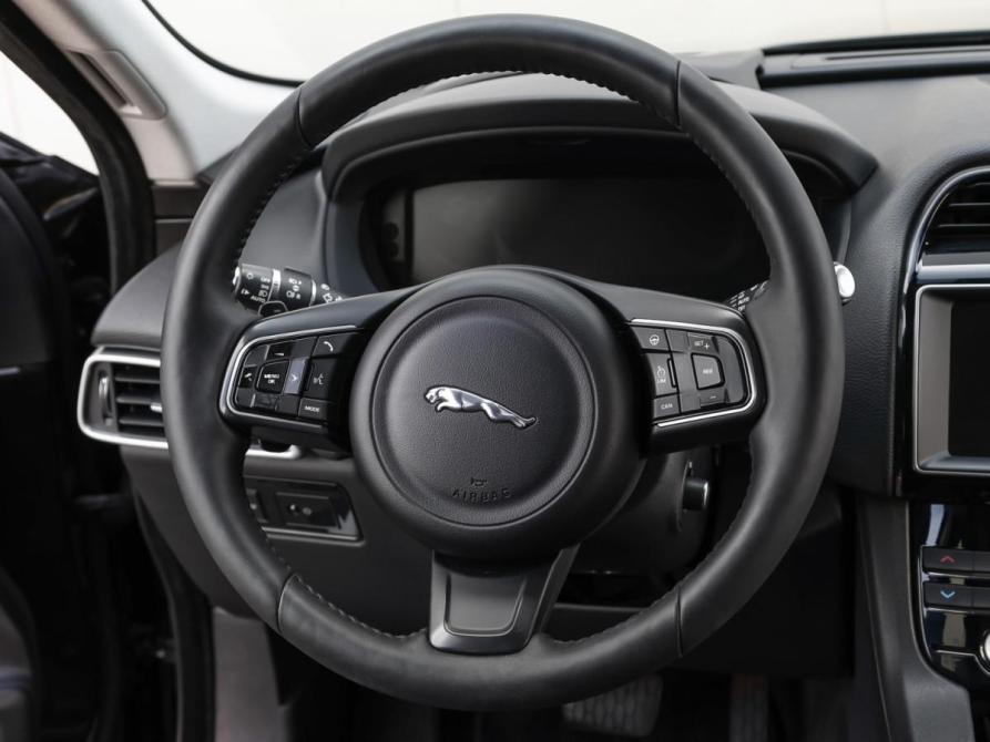 Jaguar F-Pace I Москва  - изображение 16