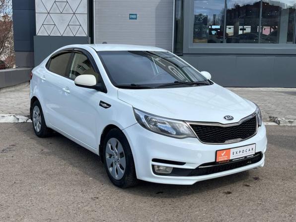 Kia Rio III Рестайлинг с пробегом 2016 года, цена 796 000 рублей, 136000 км, седан, Автокод Объявления