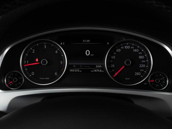 Volkswagen Touareg II Рестайлинг с пробегом 2015 года, цена 2 999 000 рублей, 193008 км, внедорожник, Автокод Объявления