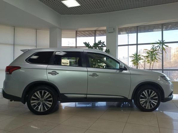 Mitsubishi Outlander III Рестайлинг 3 с пробегом 2019 года, цена 2 150 000 рублей, 171100 км, внедорожник, Автокод Объявления