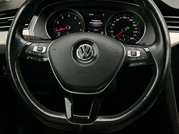 Volkswagen Passat B8 с пробегом 2018 года, цена 1 555 700 рублей, 146502 км, седан, Автокод Объявления