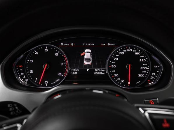 Audi A8 III (D4) Рестайлинг с пробегом 2015 года, цена 2 990 000 рублей, 327834 км, седан, Автокод Объявления