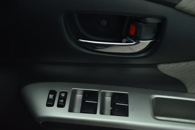 Toyota Wish II с пробегом 2010 года, цена 1 075 000 рублей, 171690 км, минивэн, Автокод Объявления