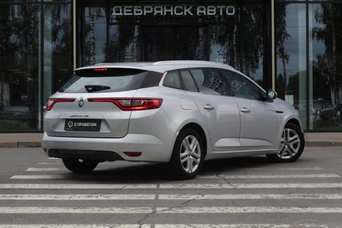 Renault Megane IV с пробегом 2018 года, цена 1 420 000 рублей, 180670 км, универсал, Автокод Объявления