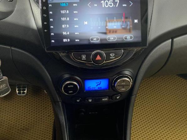 Hyundai Solaris I с пробегом 2011 года, цена 610 000 рублей, 309927 км, седан, Автокод Объявления