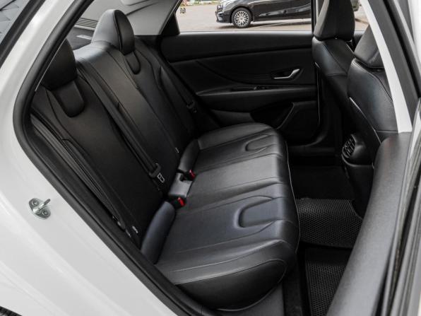 Hyundai Elantra VII (CN7) Рестайлинг с пробегом 2024 года, цена 2 290 000 рублей, 13372 км, седан, Автокод Объявления