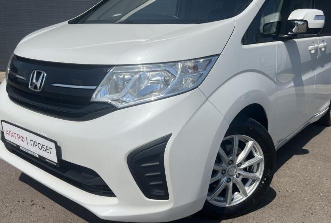 Honda Stepwgn V Рестайлинг с пробегом 2018 года, цена 1 860 000 рублей, 100000 км, минивэн, Автокод Объявления