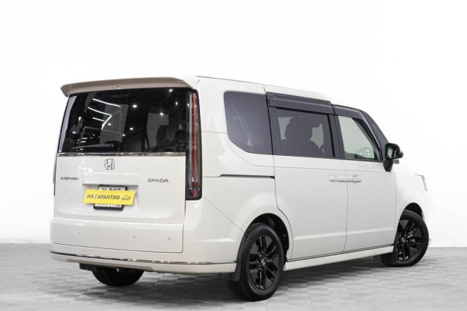 Honda Stepwgn VI с пробегом 2022 года, цена 3 049 000 рублей, 17000 км, минивэн, Автокод Объявления