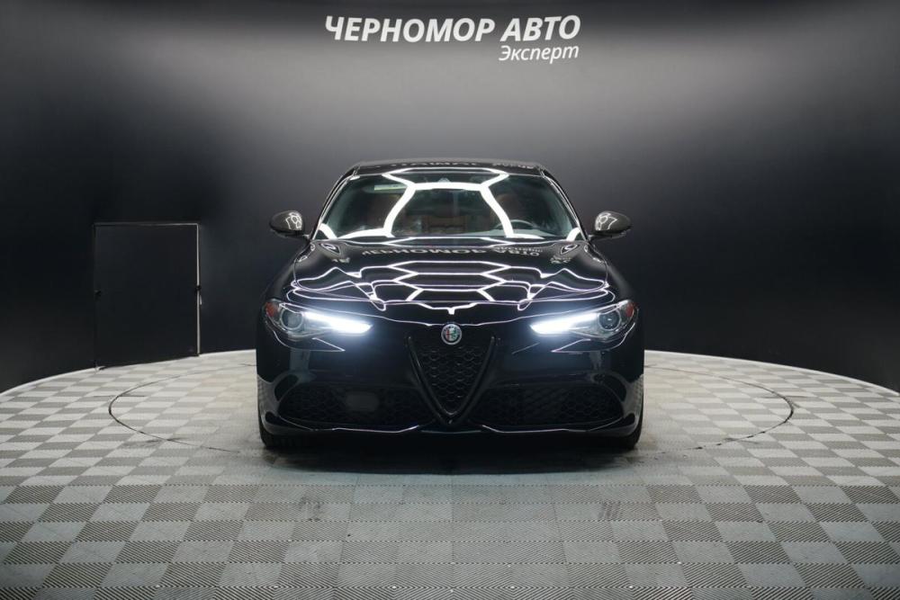 Alfa Romeo Giulia II (952) Рестайлинг Крым  - изображение 8