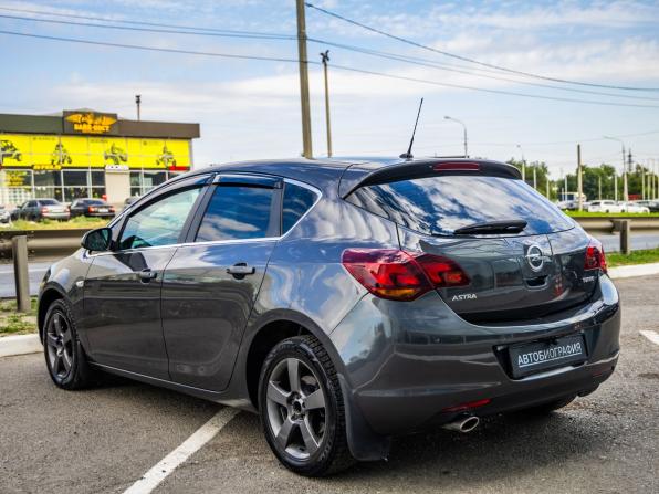 Opel Astra J с пробегом 2011 года, цена 815 000 рублей, 209537 км, хэтчбек, Автокод Объявления