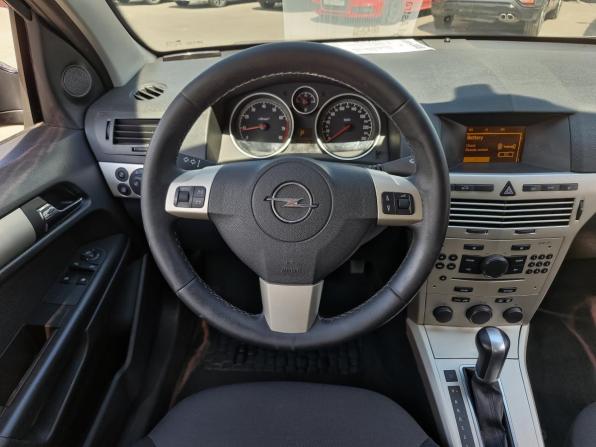 Opel Astra H Рестайлинг с пробегом 2008 года, цена 429 000 рублей, 204579 км, седан, Автокод Объявления