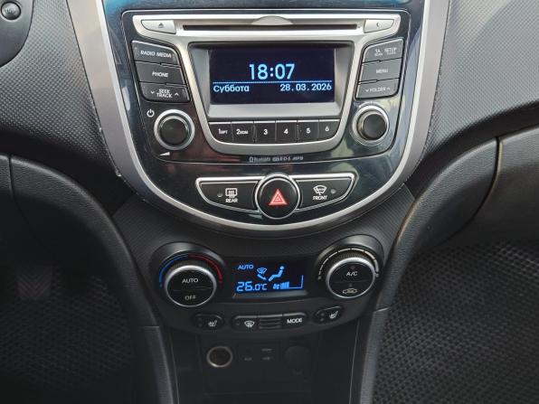 Hyundai Solaris I Рестайлинг с пробегом 2014 года, цена 694 000 рублей, 246191 км, седан, Автокод Объявления