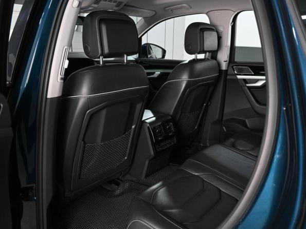 Volkswagen Touareg III с пробегом 2018 года, цена 4 649 000 рублей, 180111 км, внедорожник, Автокод Объявления