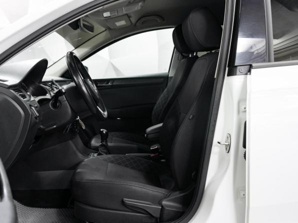 Skoda Rapid I Рестайлинг с пробегом 2018 года, цена 898 000 рублей, 222000 км, лифтбек, Автокод Объявления