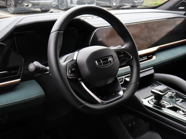 Geely Monjaro I с пробегом 2023 года, цена 3 390 000 рублей, 32400 км, внедорожник, Автокод Объявления