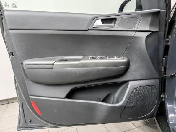Kia Sportage IV Рестайлинг с пробегом 2021 года, цена 2 700 000 рублей, 68600 км, внедорожник, Автокод Объявления