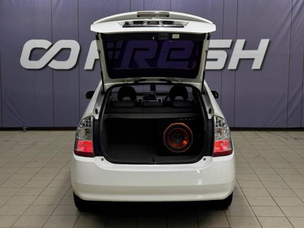 Toyota Prius II Рестайлинг (XW20) с пробегом 2010 года, цена 759 000 рублей, 291619 км, лифтбек, Автокод Объявления