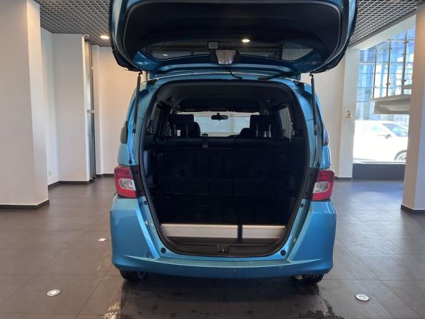 Honda Freed I с пробегом 2010 года, цена 1 020 000 рублей, 187871 км, компактвэн, Автокод Объявления