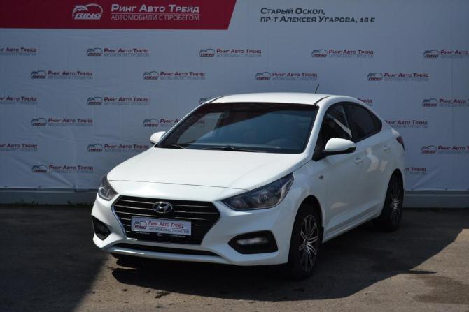 Hyundai Solaris II с пробегом 2017 года, цена 1 055 000 рублей, 191030 км, седан, Автокод Объявления