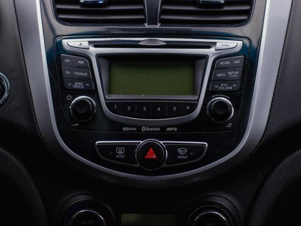 Hyundai Solaris I с пробегом 2012 года, цена 574 000 рублей, 354996 км, хэтчбек, Автокод Объявления
