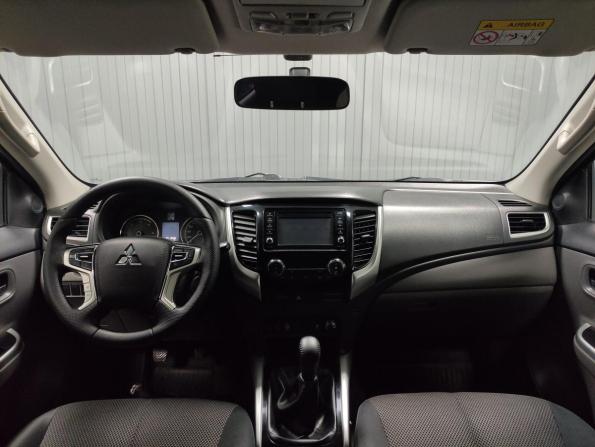 Mitsubishi L200 V Рестайлинг с пробегом 2018 года, цена 1 780 000 рублей, 251967 км, пикап, Автокод Объявления
