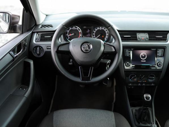 Skoda Rapid I Рестайлинг с пробегом 2017 года, цена 1 189 000 рублей, 103783 км, лифтбек, Автокод Объявления