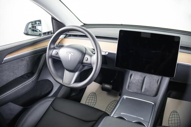 Tesla Model Y I с пробегом 2022 года, цена 4 199 000 рублей, 55300 км, внедорожник, Автокод Объявления