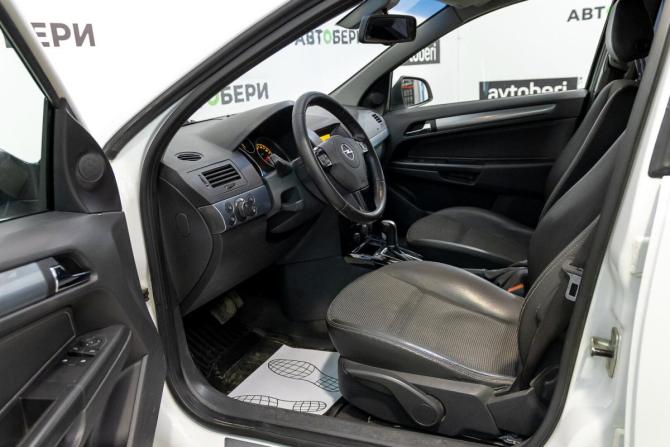 Opel Astra H Рестайлинг с пробегом 2011 года, цена 444 000 рублей, 205000 км, седан, Автокод Объявления