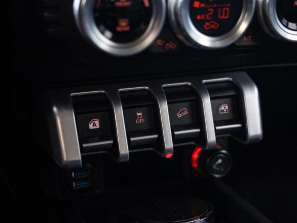 Suzuki Jimny IV с пробегом 2020 года, цена 2 649 000 рублей, 52220 км, внедорожник, Автокод Объявления