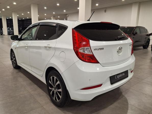 Hyundai Solaris I Рестайлинг с пробегом 2015 года, цена 940 000 рублей, 124538 км, хэтчбек, Автокод Объявления