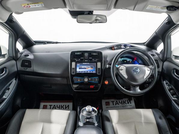 Nissan Leaf I (ZE0/AZE0) с пробегом 2017 года, цена 1 060 000 рублей, 127118 км, хэтчбек, Автокод Объявления