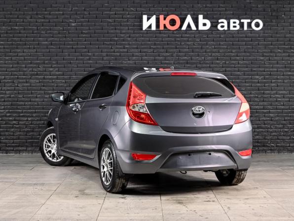 Hyundai Solaris I с пробегом 2011 года, цена 690 000 рублей, 240552 км, хэтчбек, Автокод Объявления