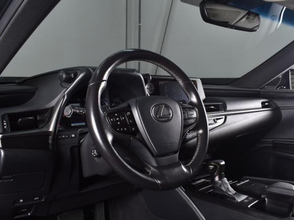 Lexus ES VII с пробегом 2019 года, цена 4 184 995 рублей, 64445 км, седан, Автокод Объявления