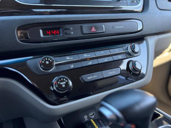 Kia Carnival III с пробегом 2019 года, цена 3 100 000 рублей, 163287 км, минивэн, Автокод Объявления