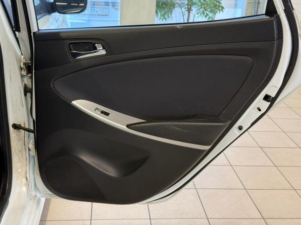 Hyundai Solaris I с пробегом 2011 года, цена 720 000 рублей, 165000 км, седан, Автокод Объявления