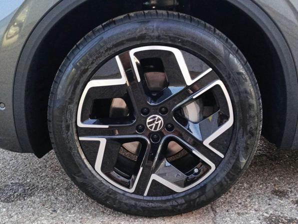 Volkswagen Touareg III Рестайлинг с пробегом 2025 года, цена 13 550 000 рублей, 21 км, внедорожник, Автокод Объявления