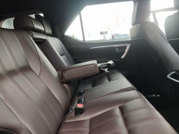 Toyota Fortuner II с пробегом 2017 года, цена 3 070 000 рублей, 240204 км, внедорожник, Автокод Объявления
